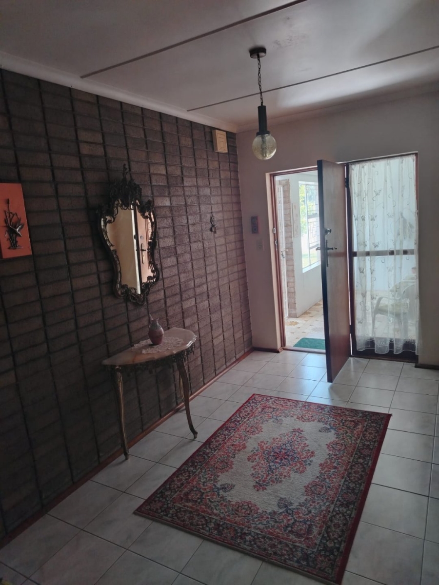 7 Bedroom Property for Sale in Bothasrus Eastern Cape